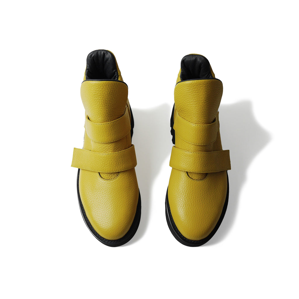 EARTH Leather Boots Yellow