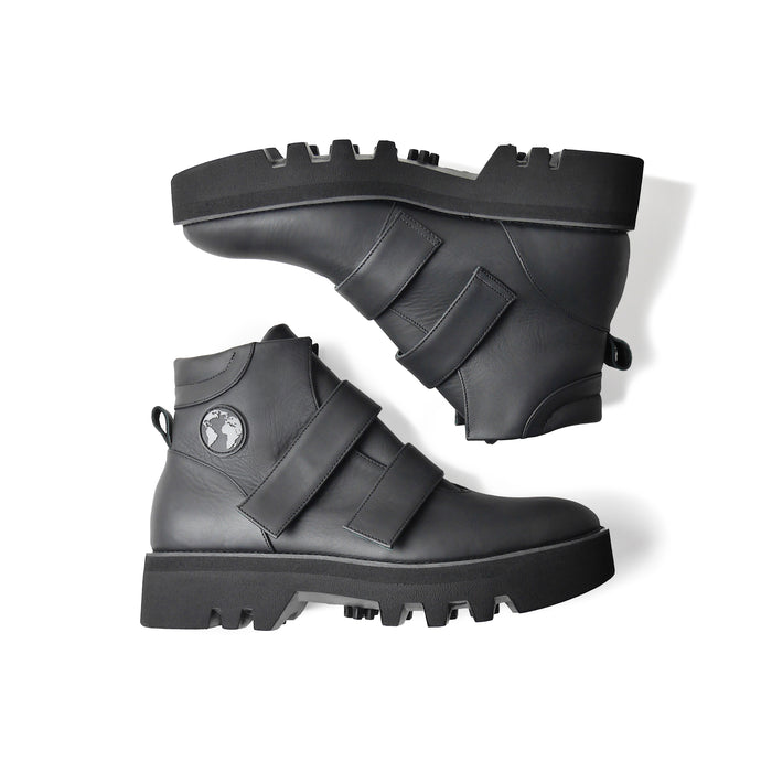 EARTH Leather Boots Black