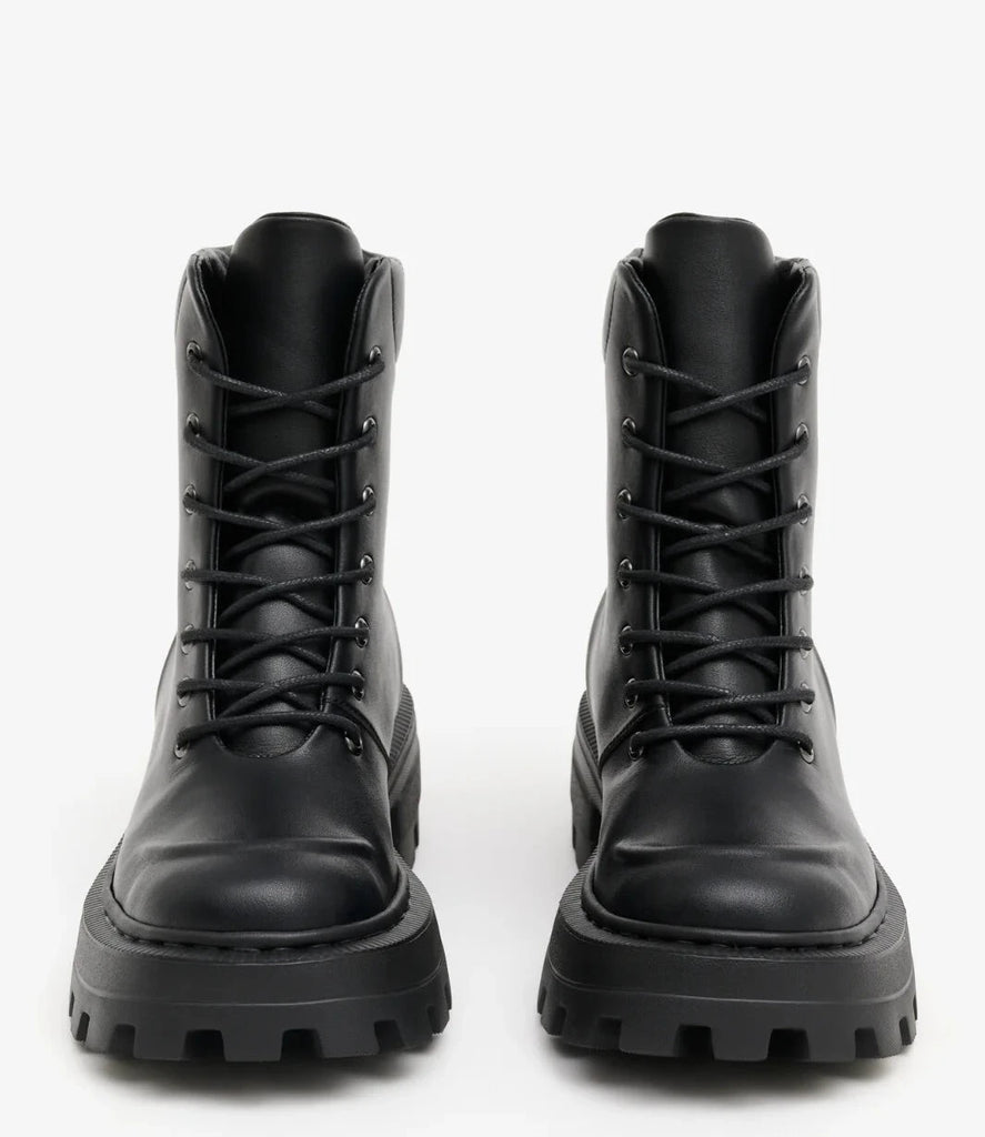 Black Leather Zipped Boots
