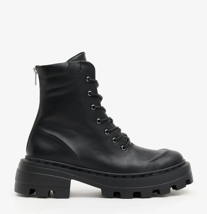Black Leather Zipped Boots