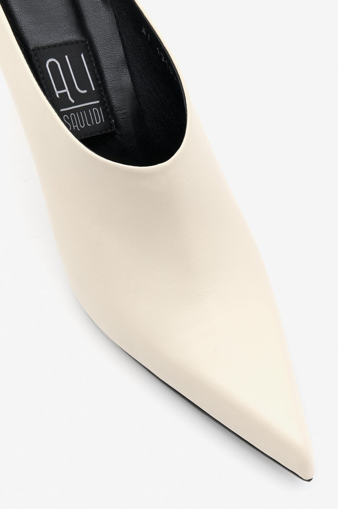 Pointed Mules White