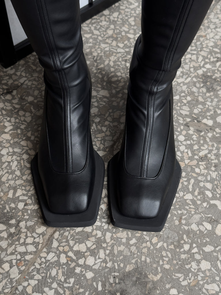 Boot Ali Square Stretched Boots – Ali Saulidi