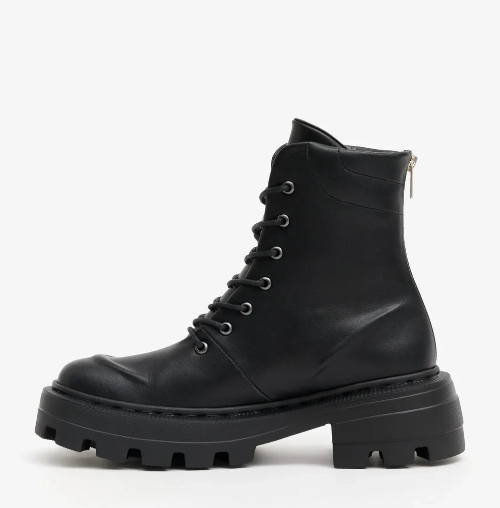 Black Leather Zipped Boots