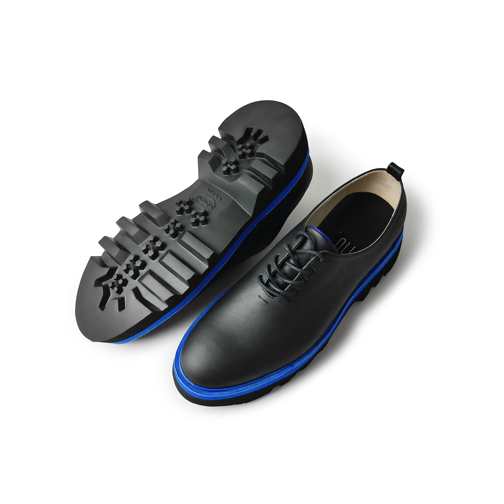 EARTH Wholecut Leather Oxford Shoes