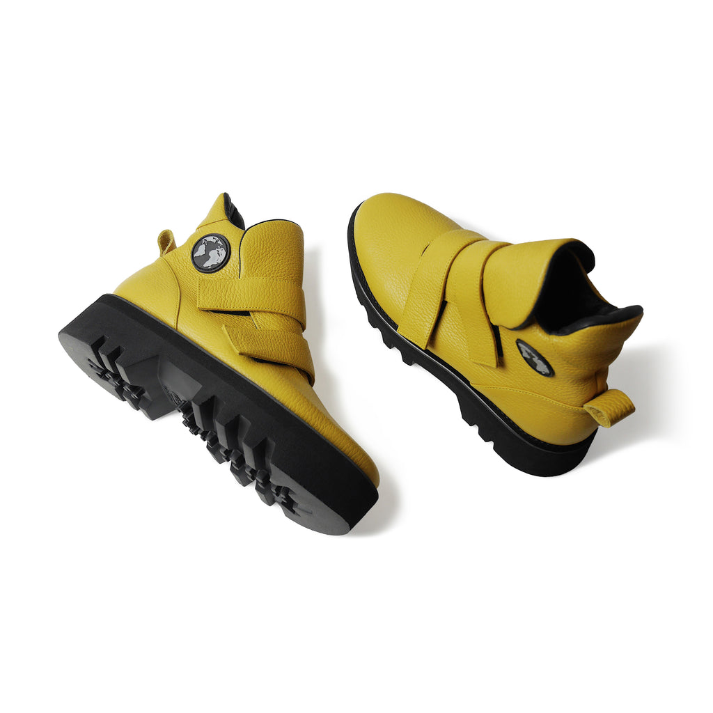 EARTH Leather Boots Yellow